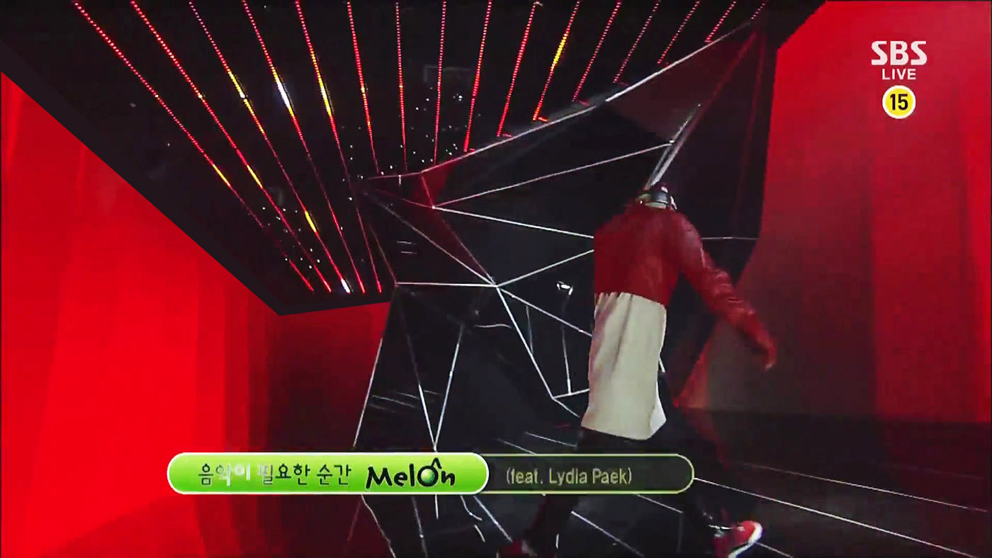 G-DRAGON_1006_SBS Inkigayo_R.O.D(ft. Lydia Paek).mp4_000008698