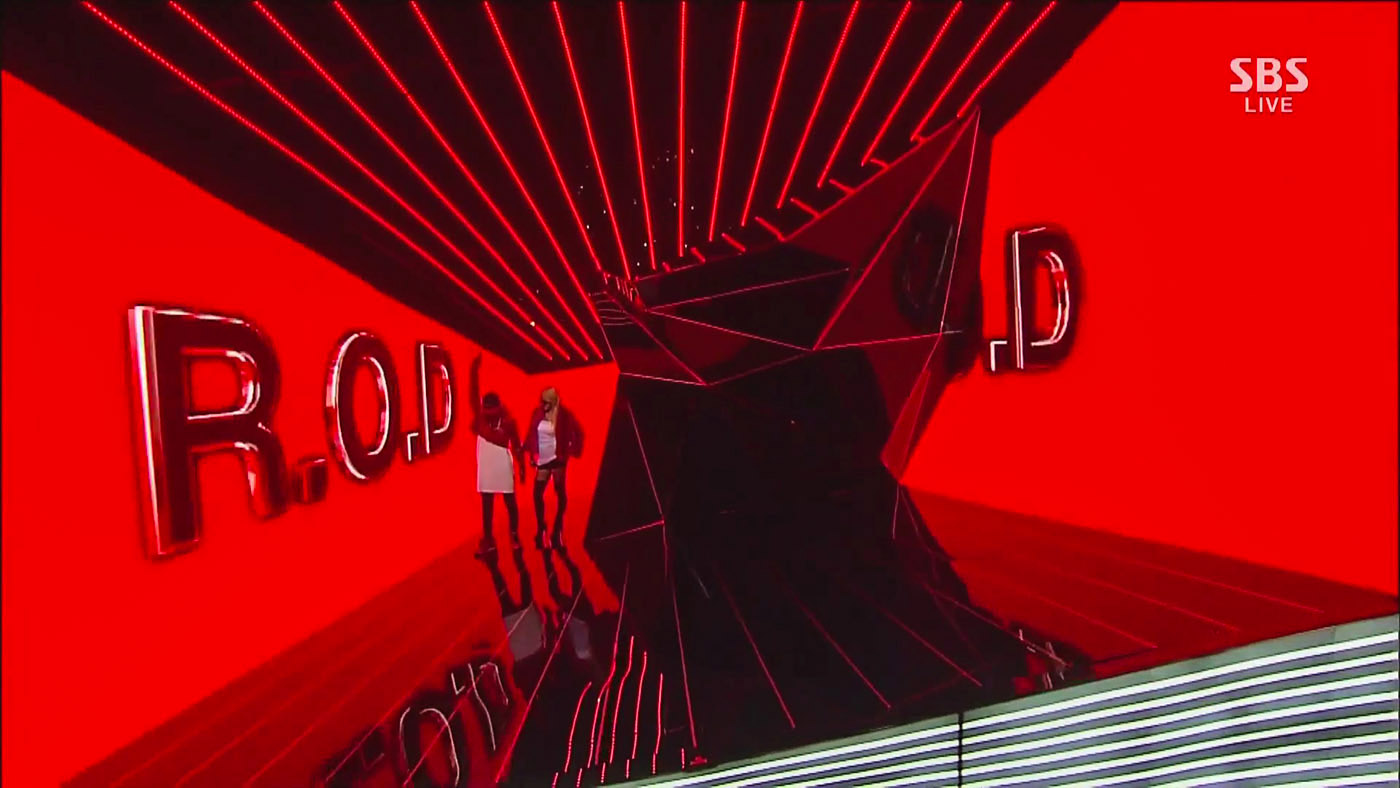 G-DRAGON_1006_SBS Inkigayo_R.O.D(ft. Lydia Paek).mp4_000236859